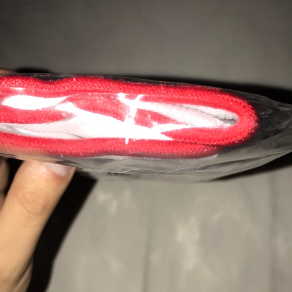 Supreme Rubberized Gloves🆕 - Picture 7 of 13